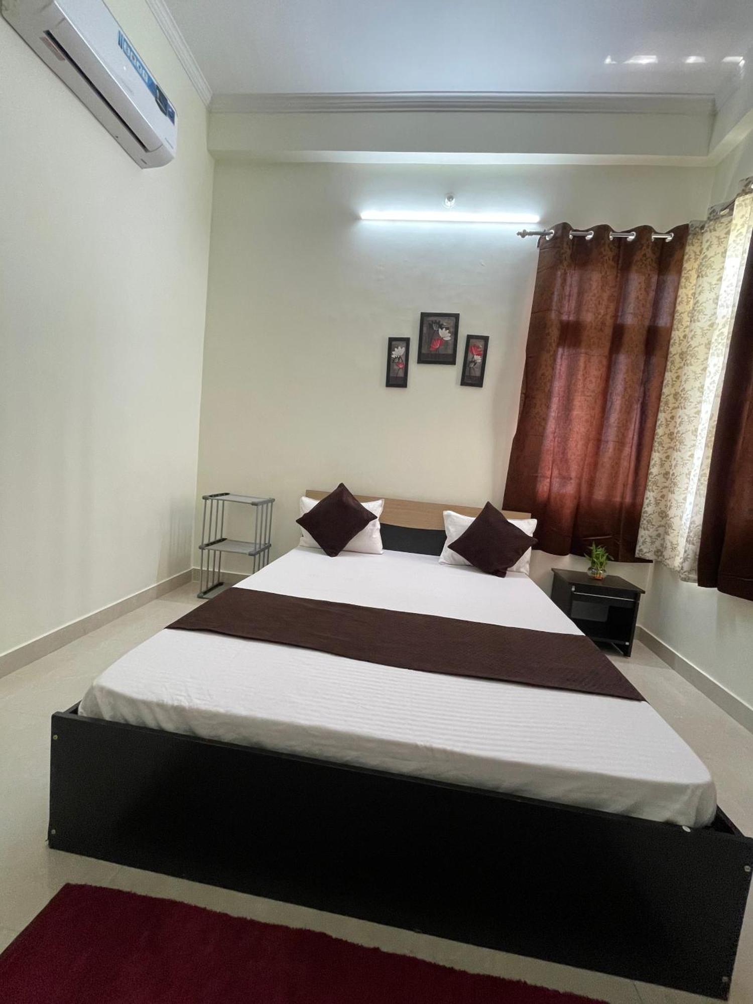 Atulyam Stays Sushant Golf City Lucknow Exterior photo