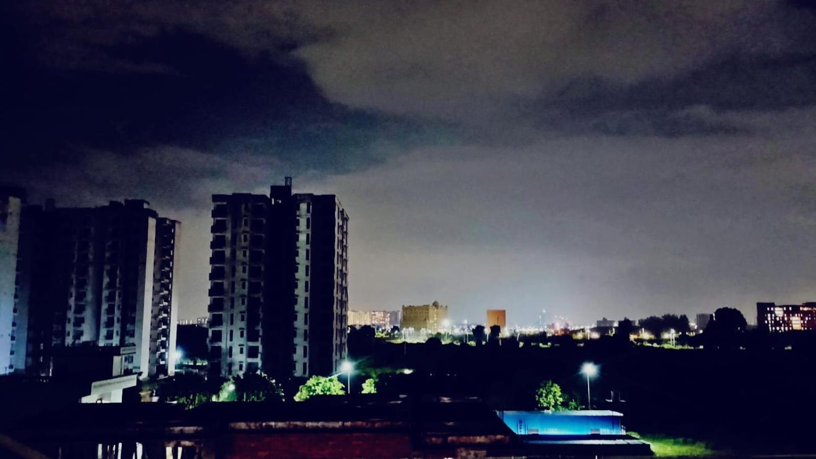 Atulyam Stays Sushant Golf City Lucknow Exterior photo